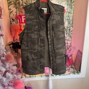Women’s Camouflage Sleeveless Vest